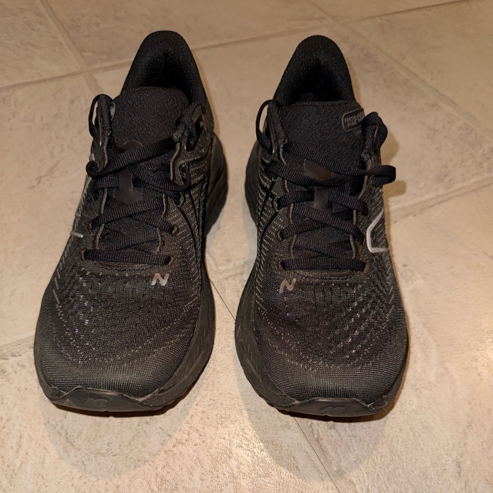 New Balance Charcoal Black Running Shoes - Picture 3 of 5